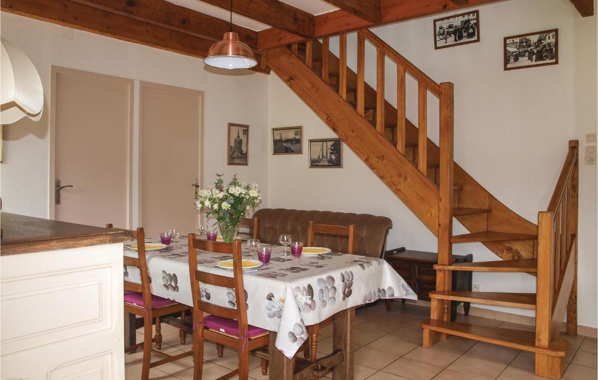 3 Bedroom Awesome Home In Lézardrieux Eksteriør bilde